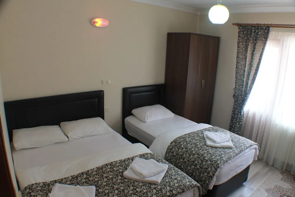 Deluxe Oda, Balkon, Kısmi Göl Manzaralı