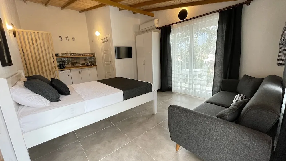 Stüdyo, Dağ Manzaralı