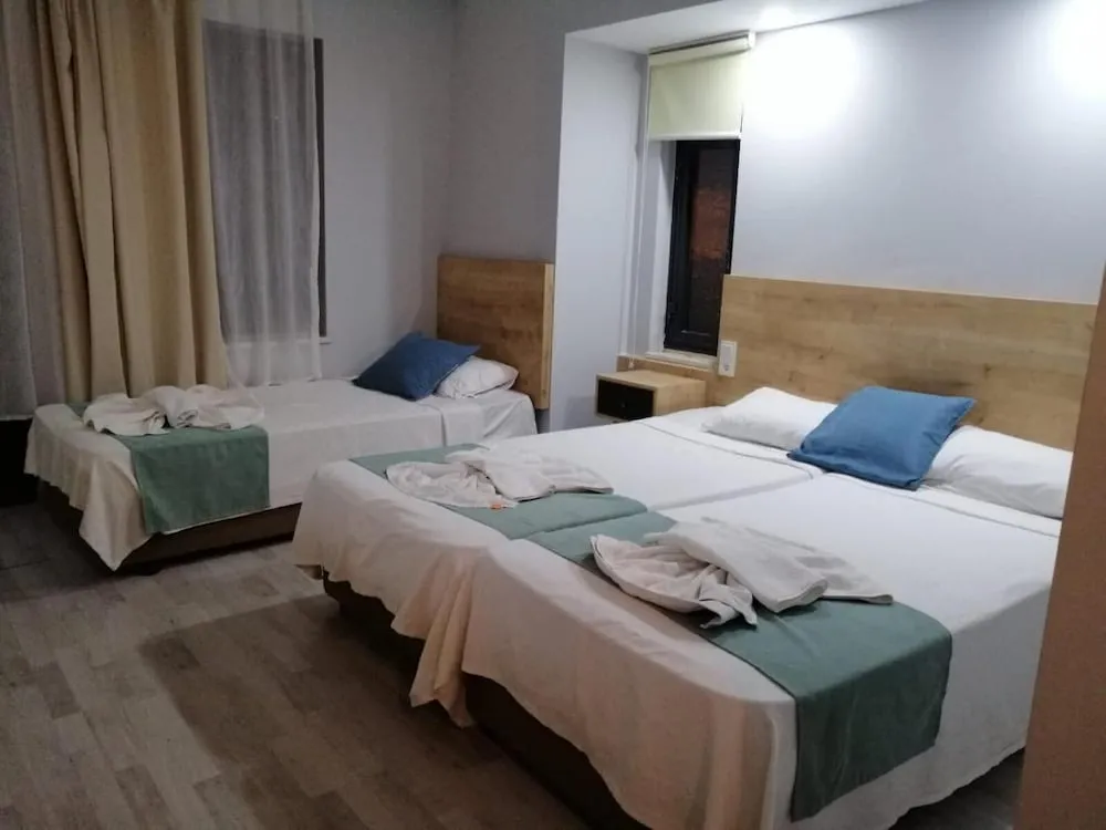 Standard Üç Kişilik Oda