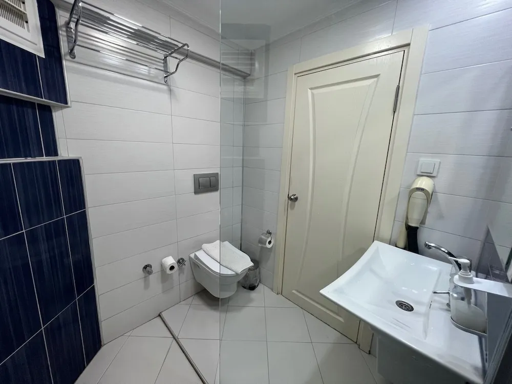 Comfort Tek Büyük veya İki Ayrı Yataklı Oda