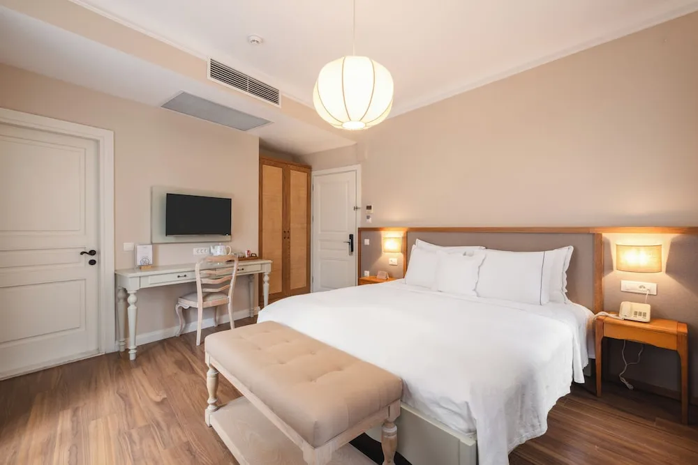 Deluxe Room, Garden Floor