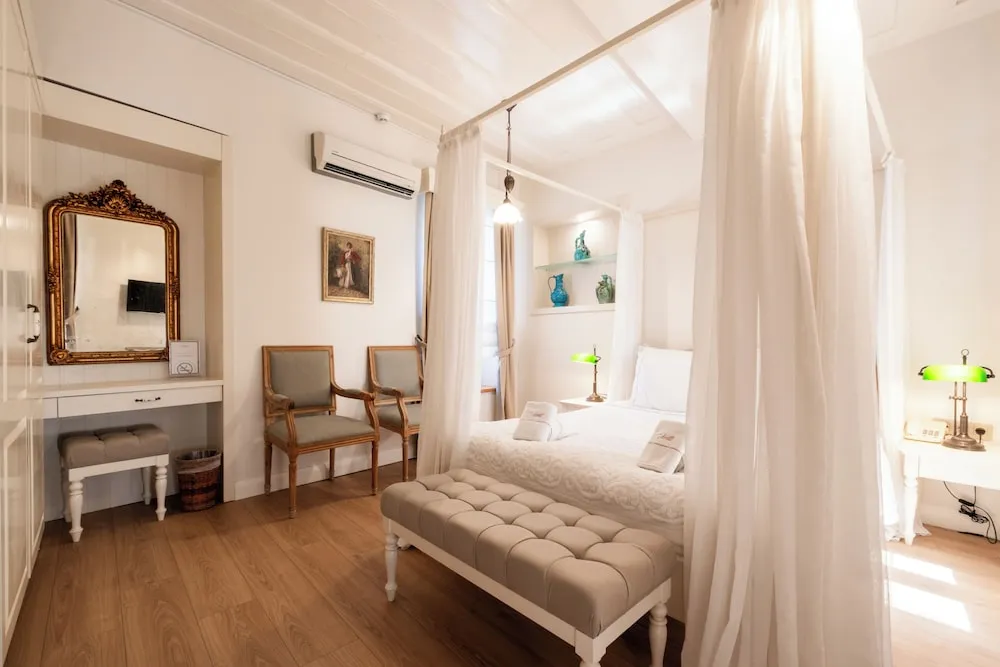 Executive Suite, 2 Bedrooms and a Bathroom with Spa Bathtube