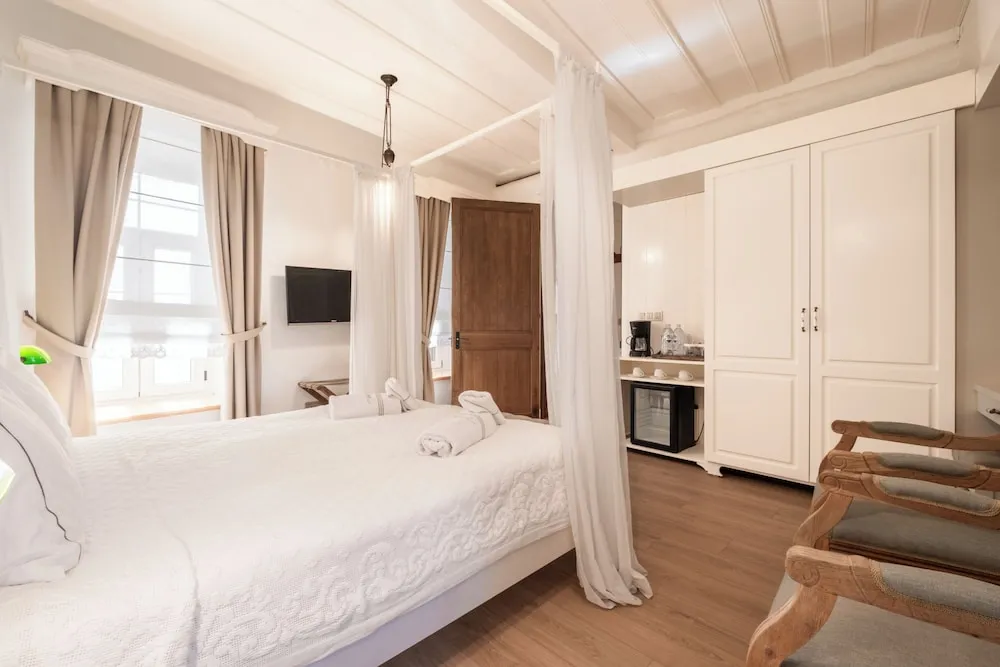 Executive Suite, 2 Bedrooms and a Bathroom with Spa Bathtube