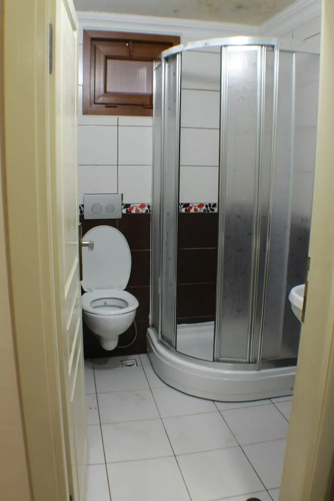 Standard Tek Büyük veya İki Ayrı Yataklı Oda