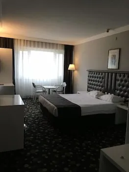 Hotel Eken Prestige