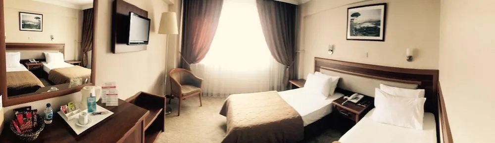 Deluxe Tek Büyük veya İki Ayrı Yataklı Oda