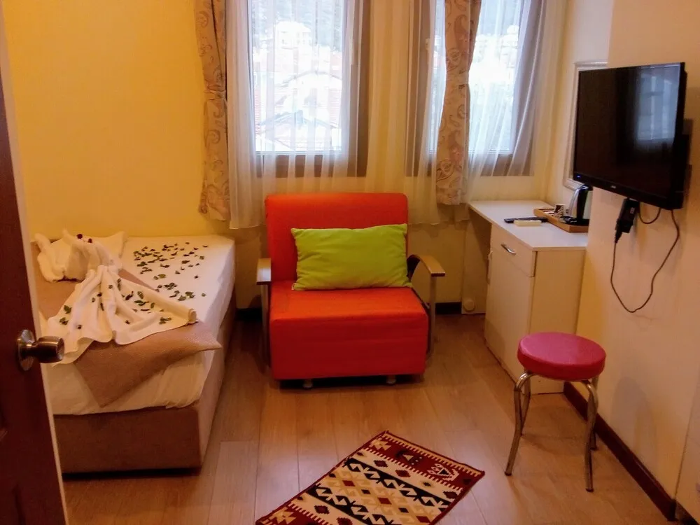 Tek Büyük veya İki Ayrı Yataklı Oda