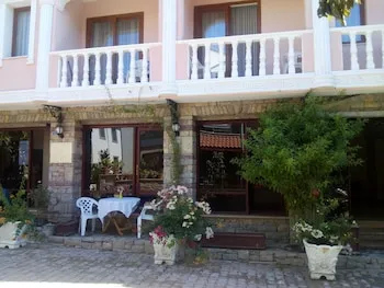 Laçin Apart Otel