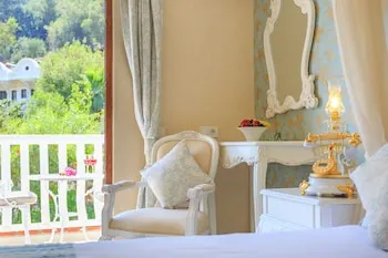 Flamingo Hotel & Spa - Pet Friendly