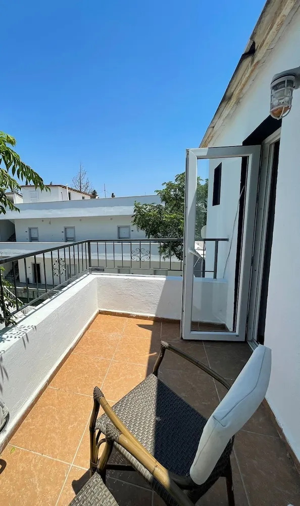 Roof Suite