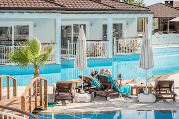 Mozaik Swim Up Hotel and Apartments