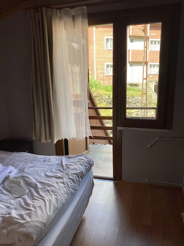 Classic Oda, Tepe Manzaralı