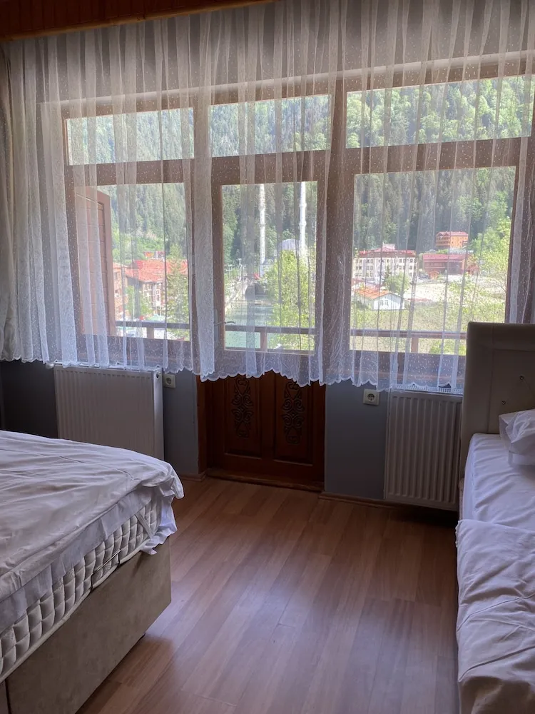 Basic Üç Kişilik Oda