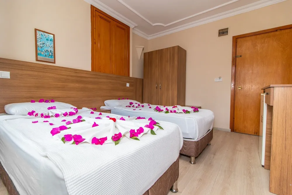 Standard Tek Büyük veya İki Ayrı Yataklı Oda