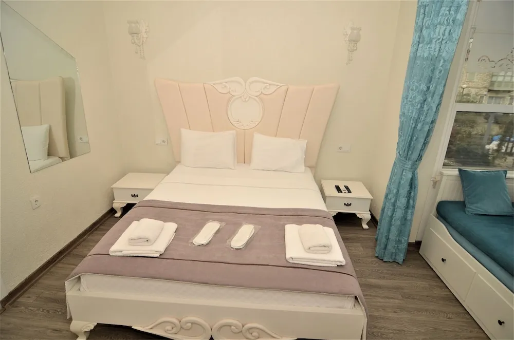 Premium Üç Kişilik Oda