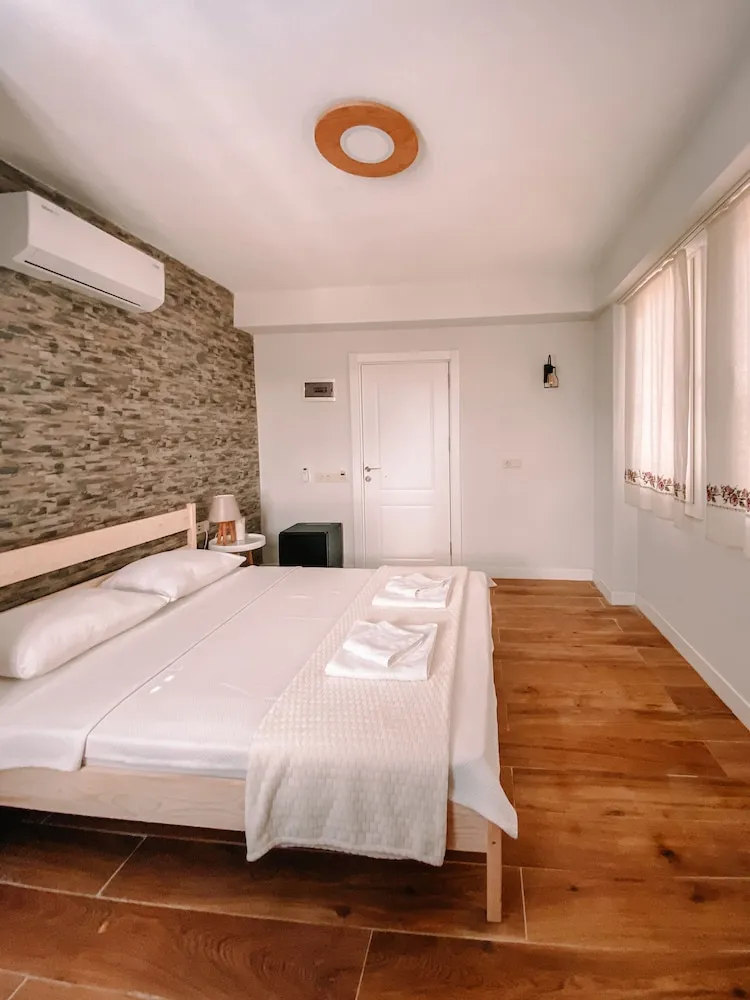 Standard Oda, Veranda, Bahçe Manzaralı