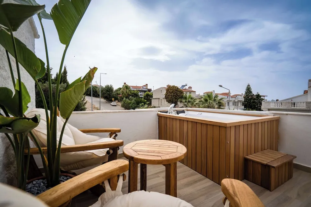 Tek Büyük Yataklı Oda (Attic)