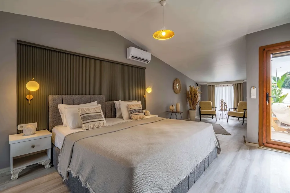 Tek Büyük Yataklı Oda (Attic)