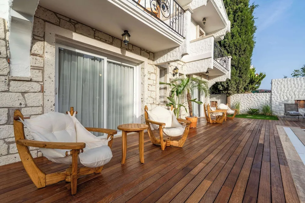 Tek Büyük Yataklı Oda, Havuz Kullanımı