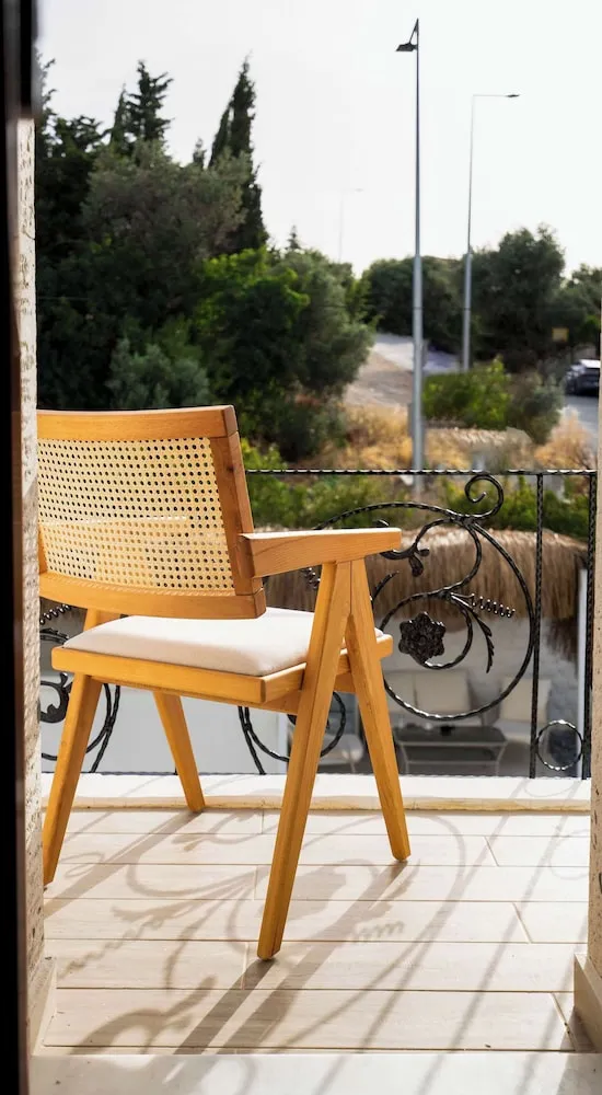 Deluxe Oda, Havuz Manzaralı