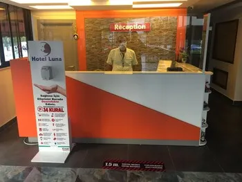 Luna Hotel