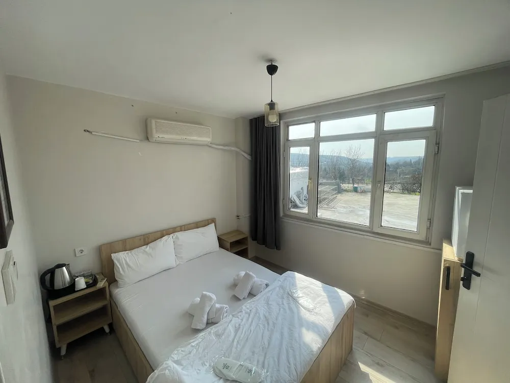 Comfort Tek Büyük Yataklı Oda