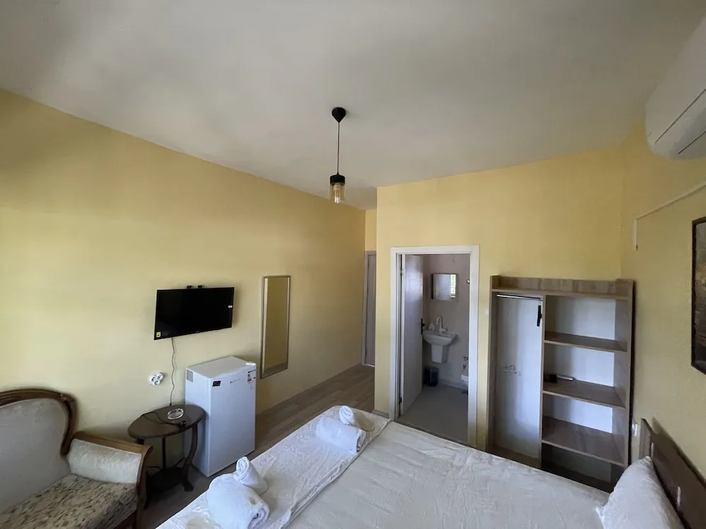 Comfort Tek Büyük Yataklı Oda