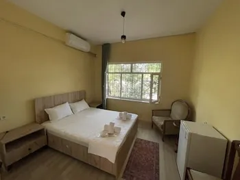 Homes Hotel
