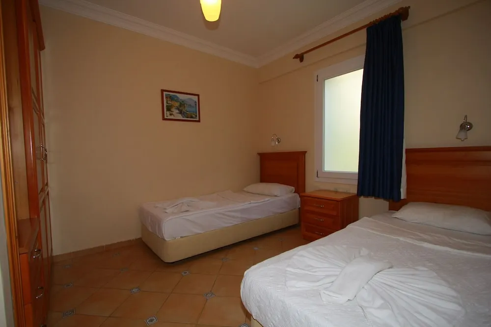 Apartment, 4 Bedrooms, 2 Bathrooms (Duplex)