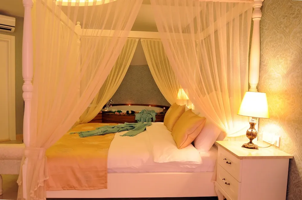 Honeymoon Oda