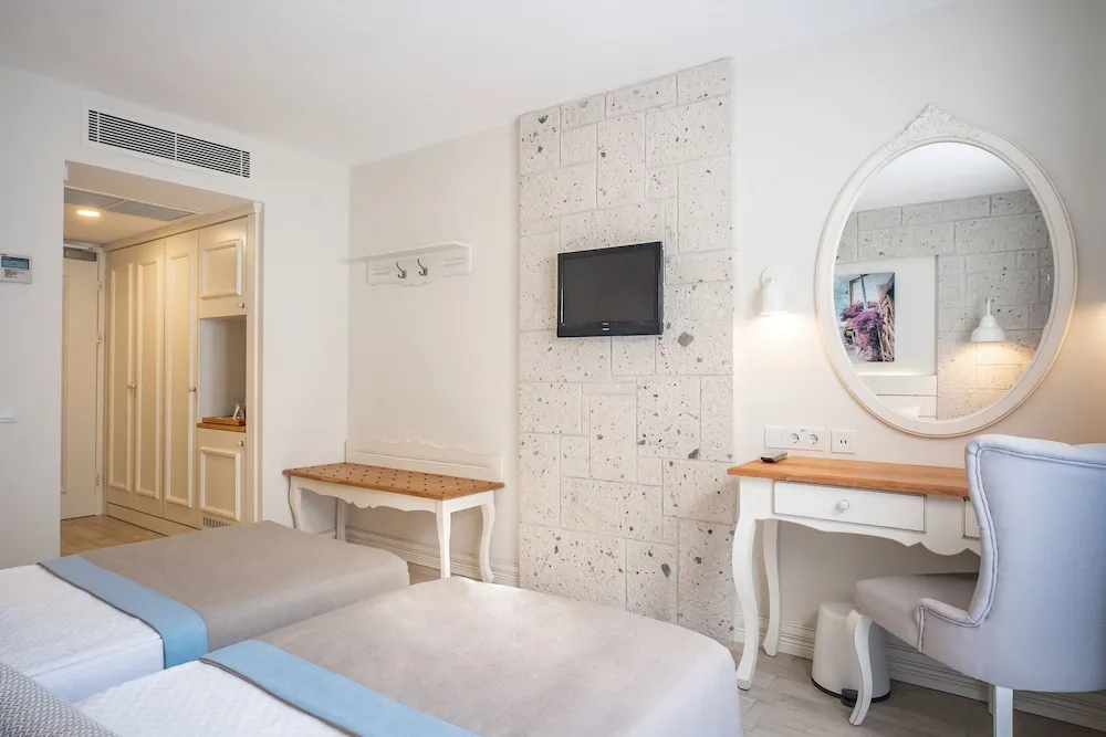 Comfort Club Room