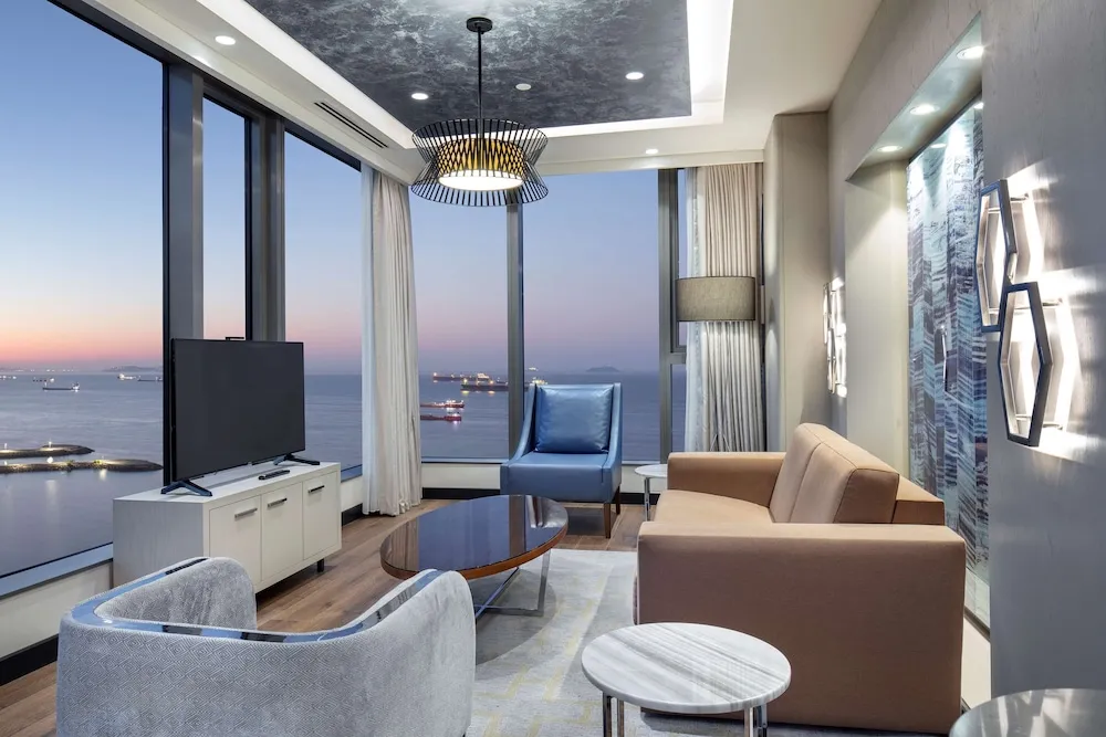 Grand Deluxe Suite with Sea View