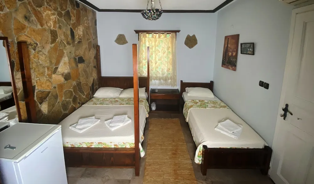 Deluxe Üç Kişilik Oda