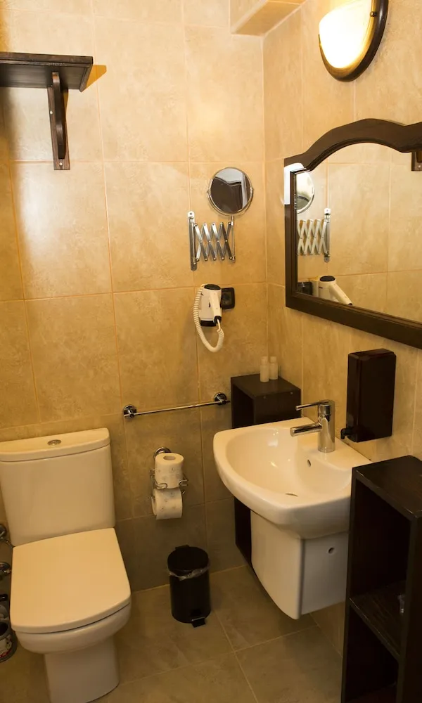 Deluxe Üç Kişilik Oda