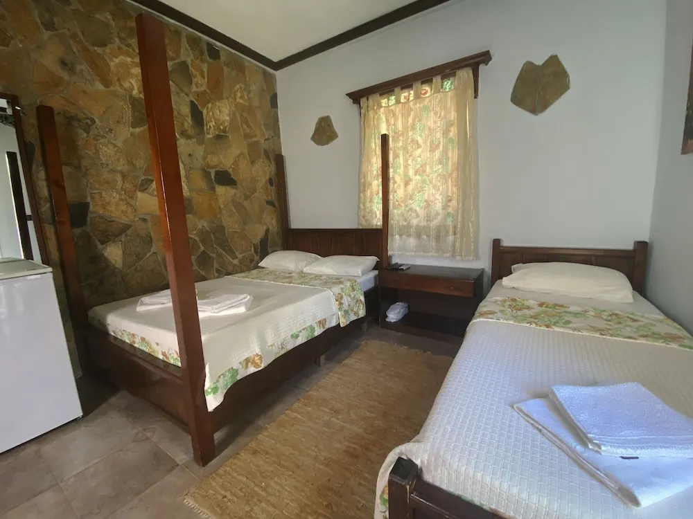 Deluxe Üç Kişilik Oda