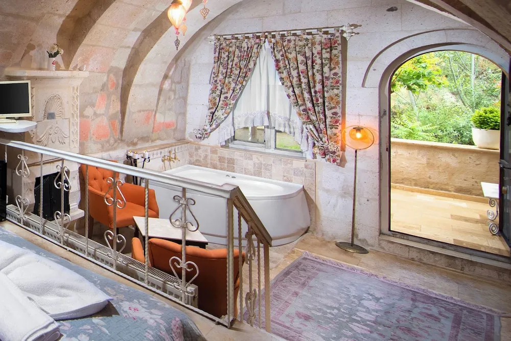 Beyaz Honeymoon Süit