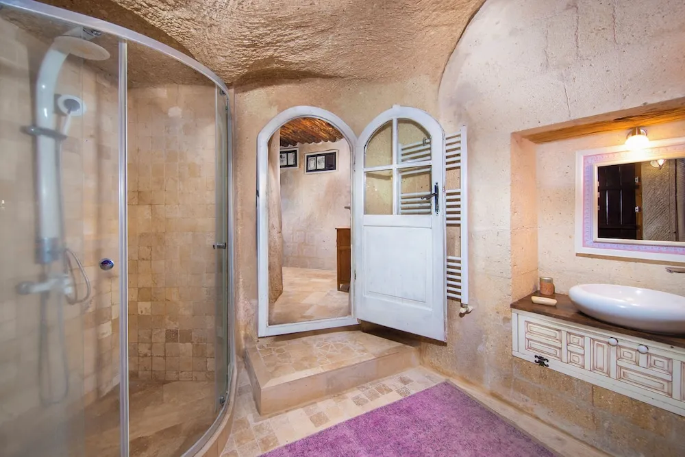 Beyaz Honeymoon Süit