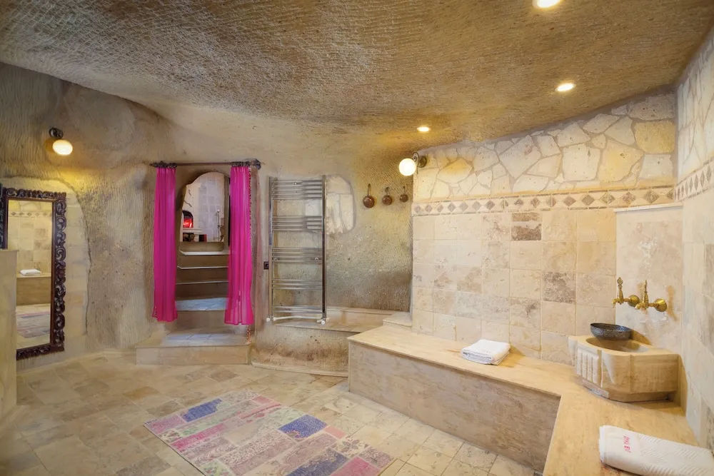 Fuşya Honeymoon Süit