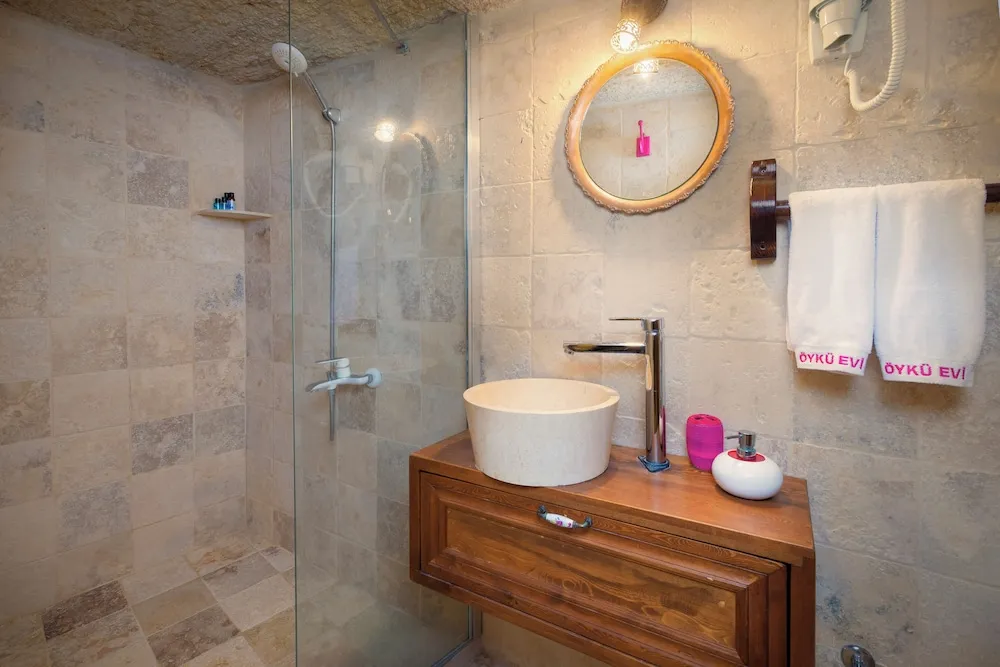 Fuşya Honeymoon Süit