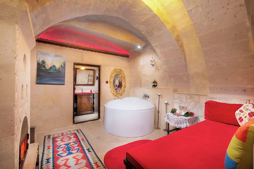 Kırmızı Honeymoon Süit