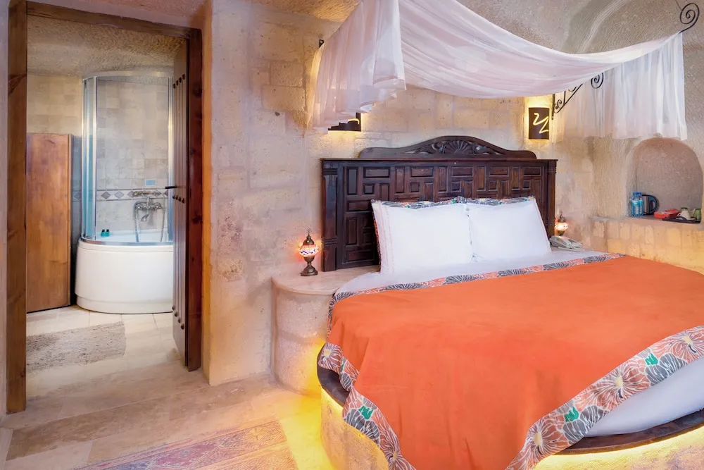 Turuncu Honeymoon Süit