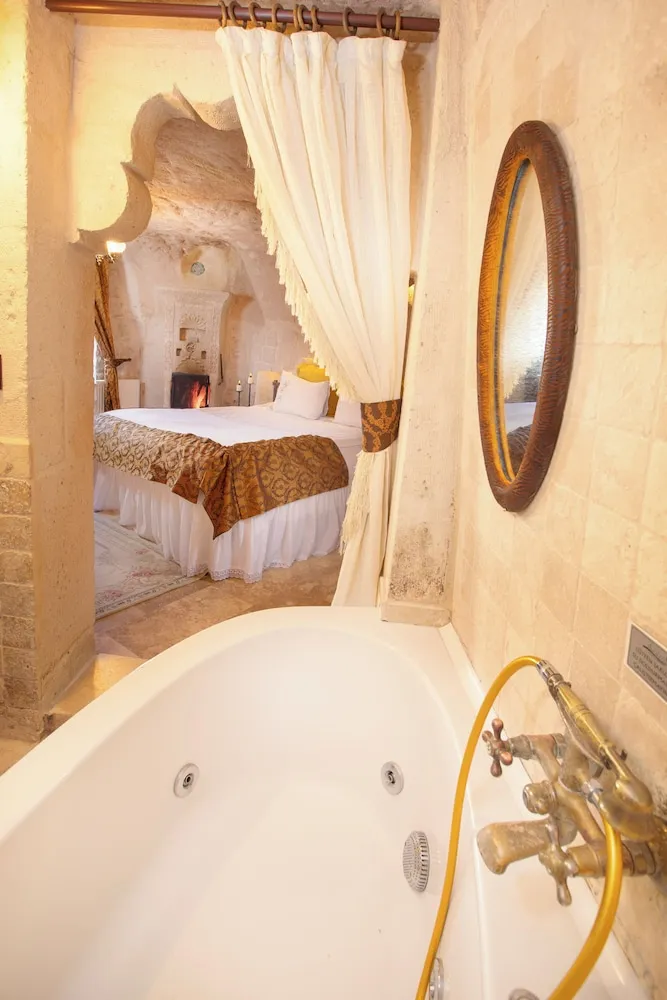 Sarı Honeymoon Süit