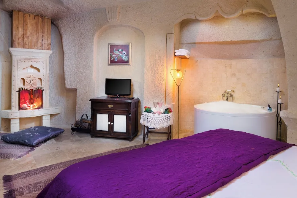 Eflatun Honeymoon Süit