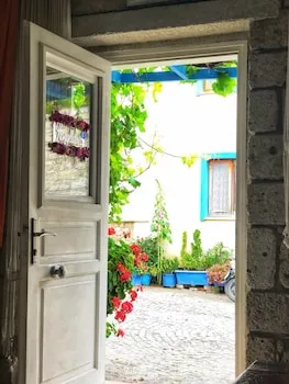 Pervin Hanim Konagi