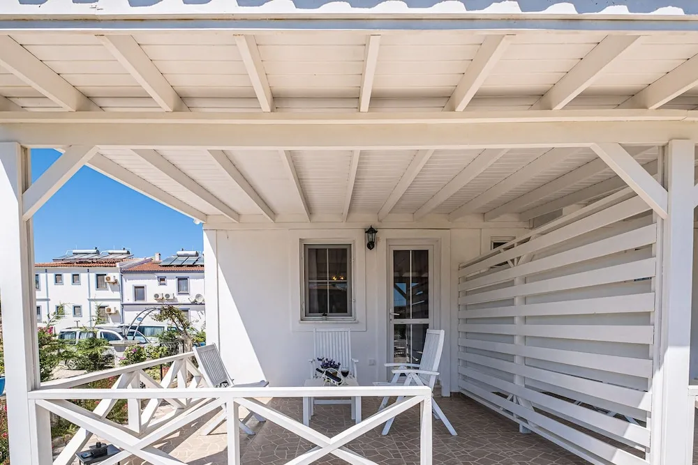 Deluxe Tek Büyük Yataklı Oda, Veranda, Bahçeli