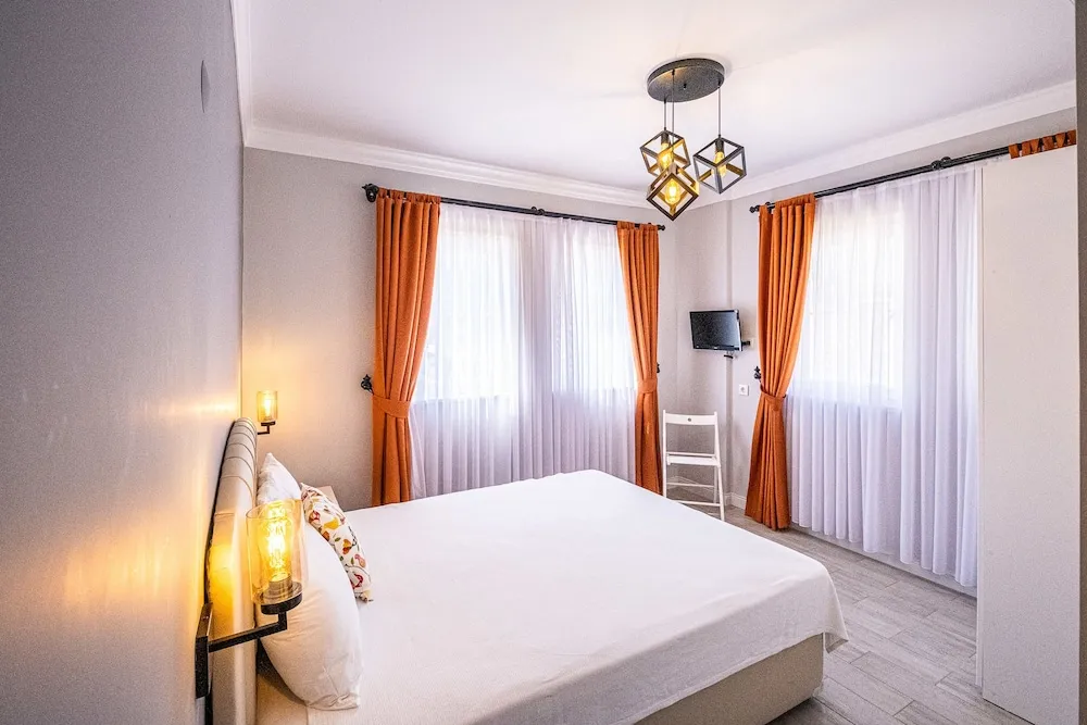 Comfort Tek Büyük Yataklı Oda