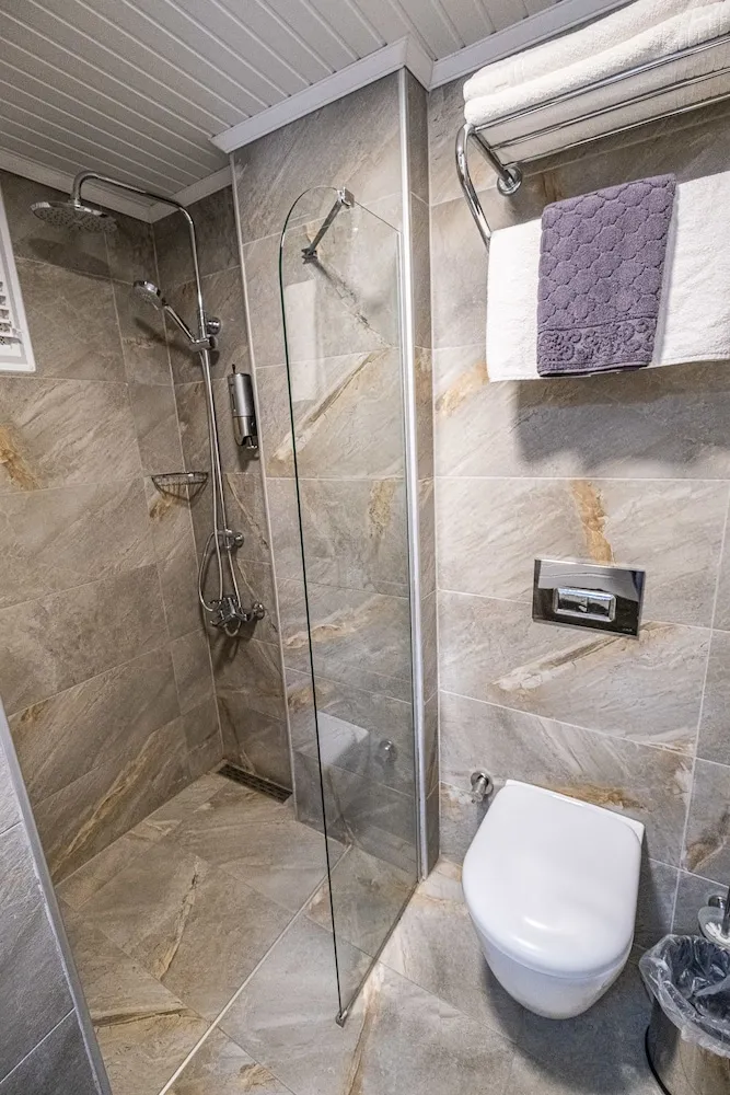 Deluxe Tek Büyük Yataklı Oda, Bahçe Manzaralı