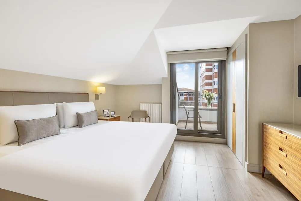 Çatı Katı (Loft), 2 Yatak Odası, Teras, Şehir Manzaralı