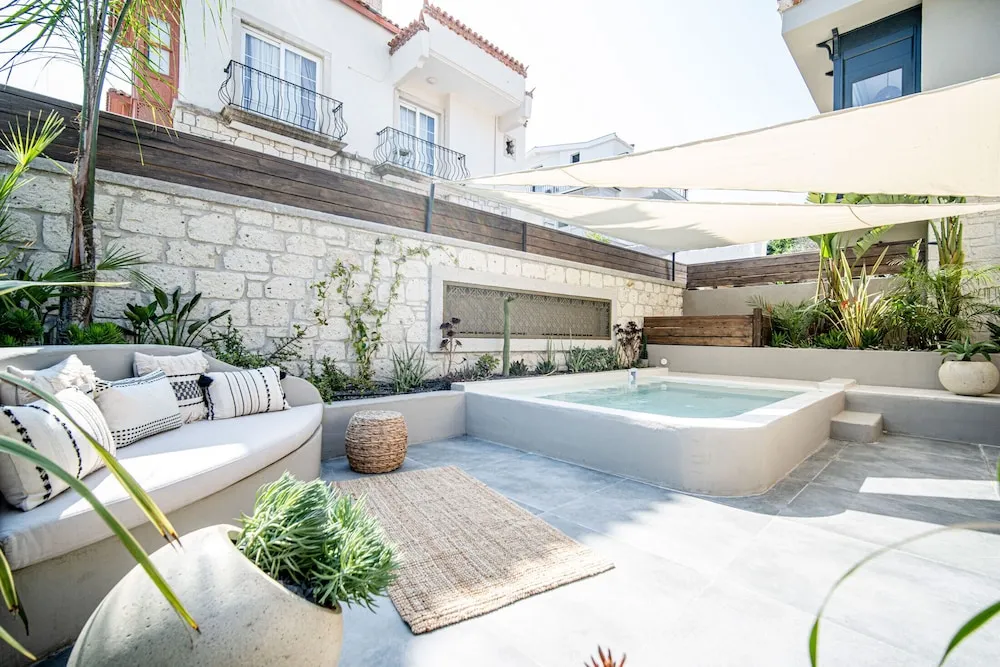 Stüdyo Süit, Kişiye Özel Havuzlu, Şehir Manzaralı