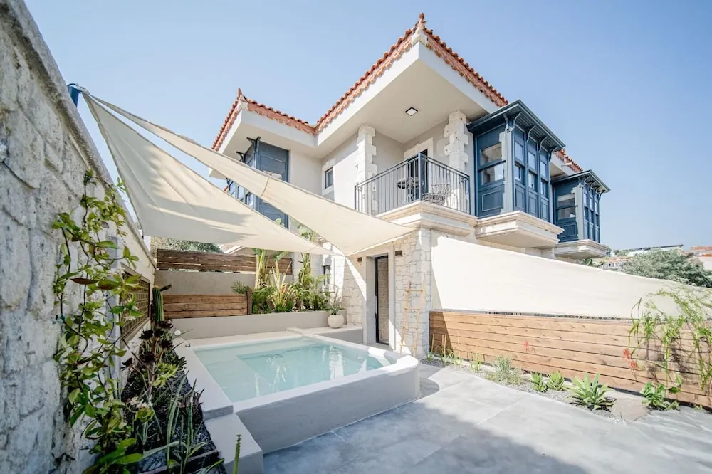 Stüdyo Süit, Kişiye Özel Havuzlu, Şehir Manzaralı